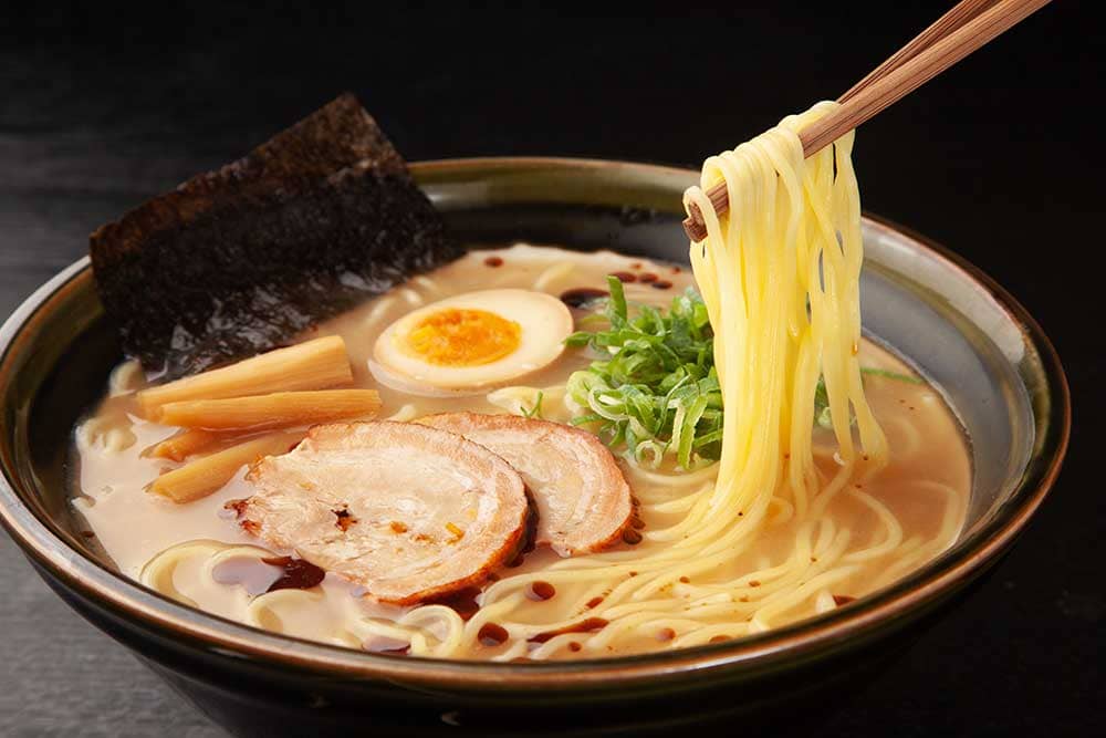 人気ラーメンチェーンの店舗外観